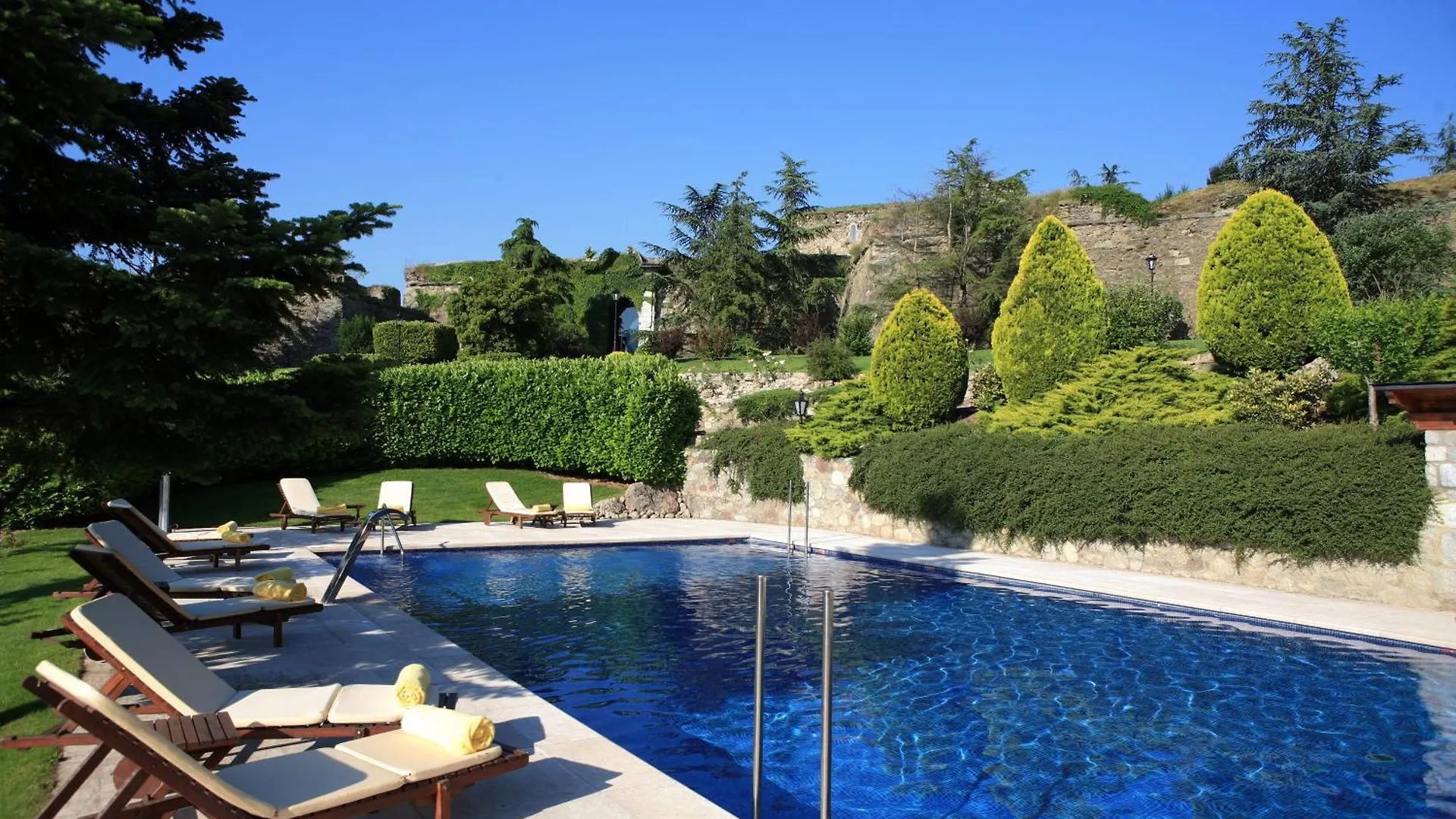 ****  Hotel & Spa El Castell De Ciutat Сео-де-Уржель Испания